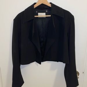 Aritzia Babaton 1-01 cropped blazer jacket